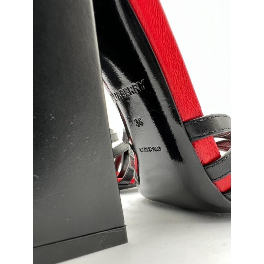 Burberry Split-toe Detail Leather Hove Thong Sandals, Brand Size 38 - Picture 11 of 13